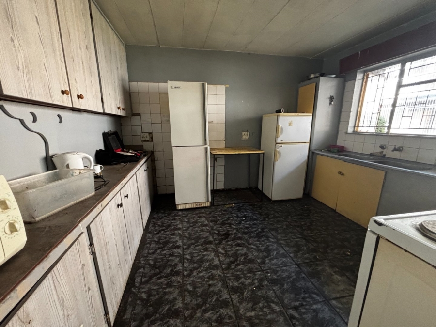 5 Bedroom Property for Sale in Willows Free State